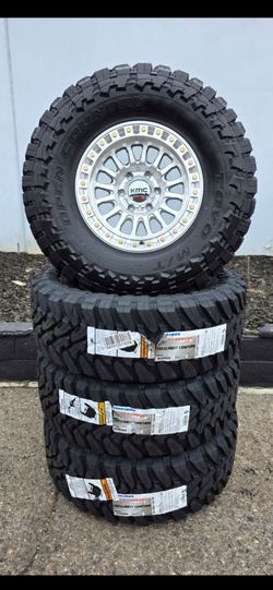 17" KMC w- 35x12.50R17 Toyo MT tires 17x8.5 -10 offset