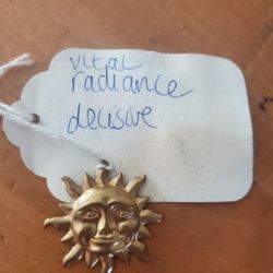 Vintage Gold Tone Pendant 