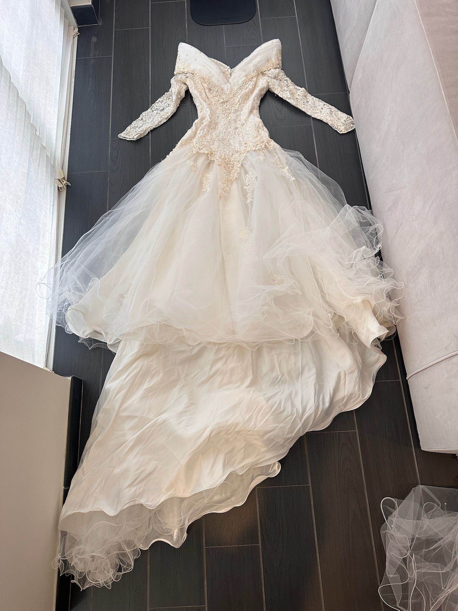 Bonny Bridal Wedding Gown with Long Train + Veil (Size 2-4)