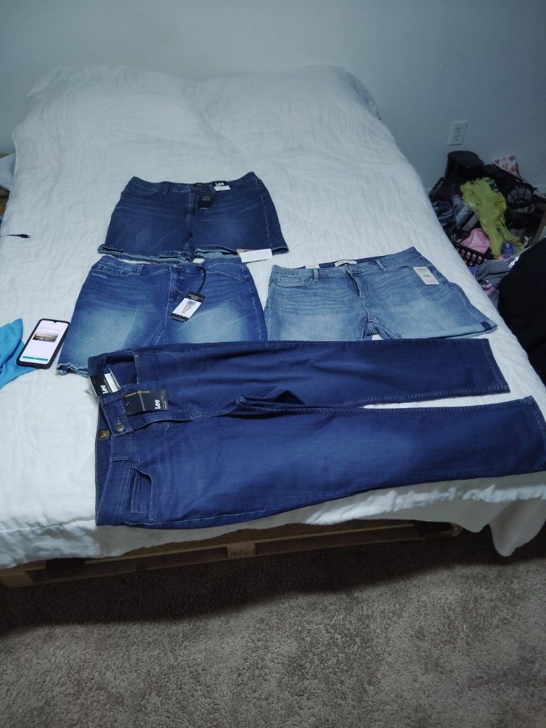 Women's Jeans Shorts Brand New 16 M  ,14 ,16m