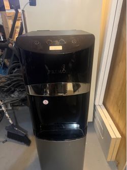 Dispensador de agua fría y caliente