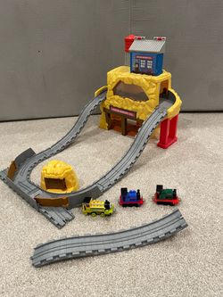Thomas & Friends Take Along “Sodor Mining Co.  Portable Playset