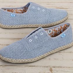 Toms Palmera Chambray Dot Slip On 7