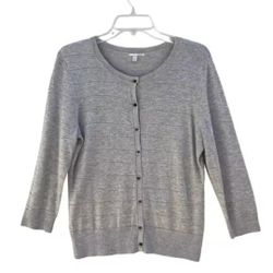 Halogen Women's Gray with  3/4 Sleeve Cardigan Size XL.
Measurements,
Length -25"
Sleeve -20"
Pit to pit -21.5"
Pet and Smoke Free Home.