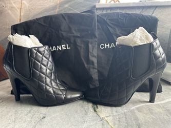 CHANEL Cap Toe Quilted Leather CC Ankle Boots 40