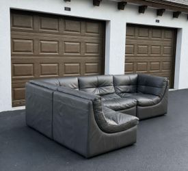 Sofa/Couch Sectional - Z Gallerie - Gray - Delivery Available 🚛
