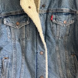 Women’s Large Sherpa Lined Levi’s Jeans Jean Jacket