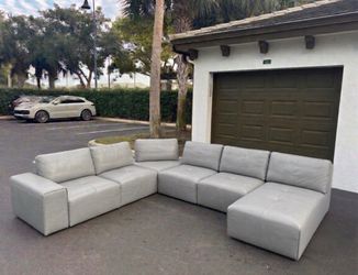 🛋️ Sectional Couch/Sofa - Modular - Light Gray - Delivery Available 🚛