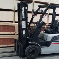Forklift 