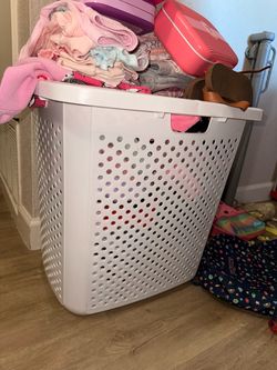 Bucket of girl clothing 6mth to 10yr. Plus purse and bag