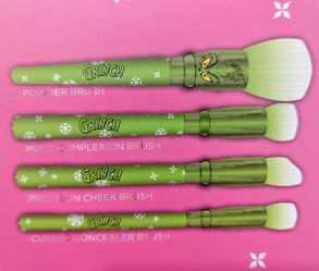 *Make an Offer* Grinch Cosmetic Brush Set