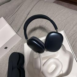 Apple AirPod Pro Max Midnight Blue