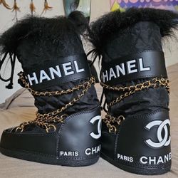 Vintage Chanel Black Quilted Apres Ski Moon Boots