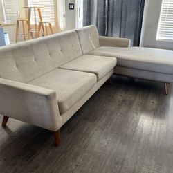 Cream/ Off White Sectional (Used) Good Condition 