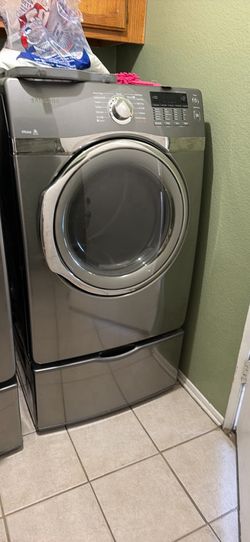 Samsung Dryer with pedestal