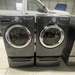 LG Washer And Gas Dryer Set 