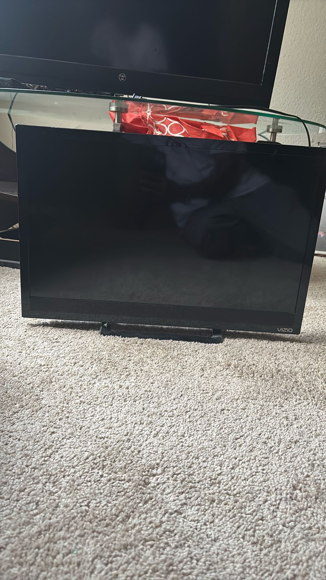 24in Tv With The Remote