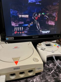 Sega Dreamcast Console Gaming System with Game