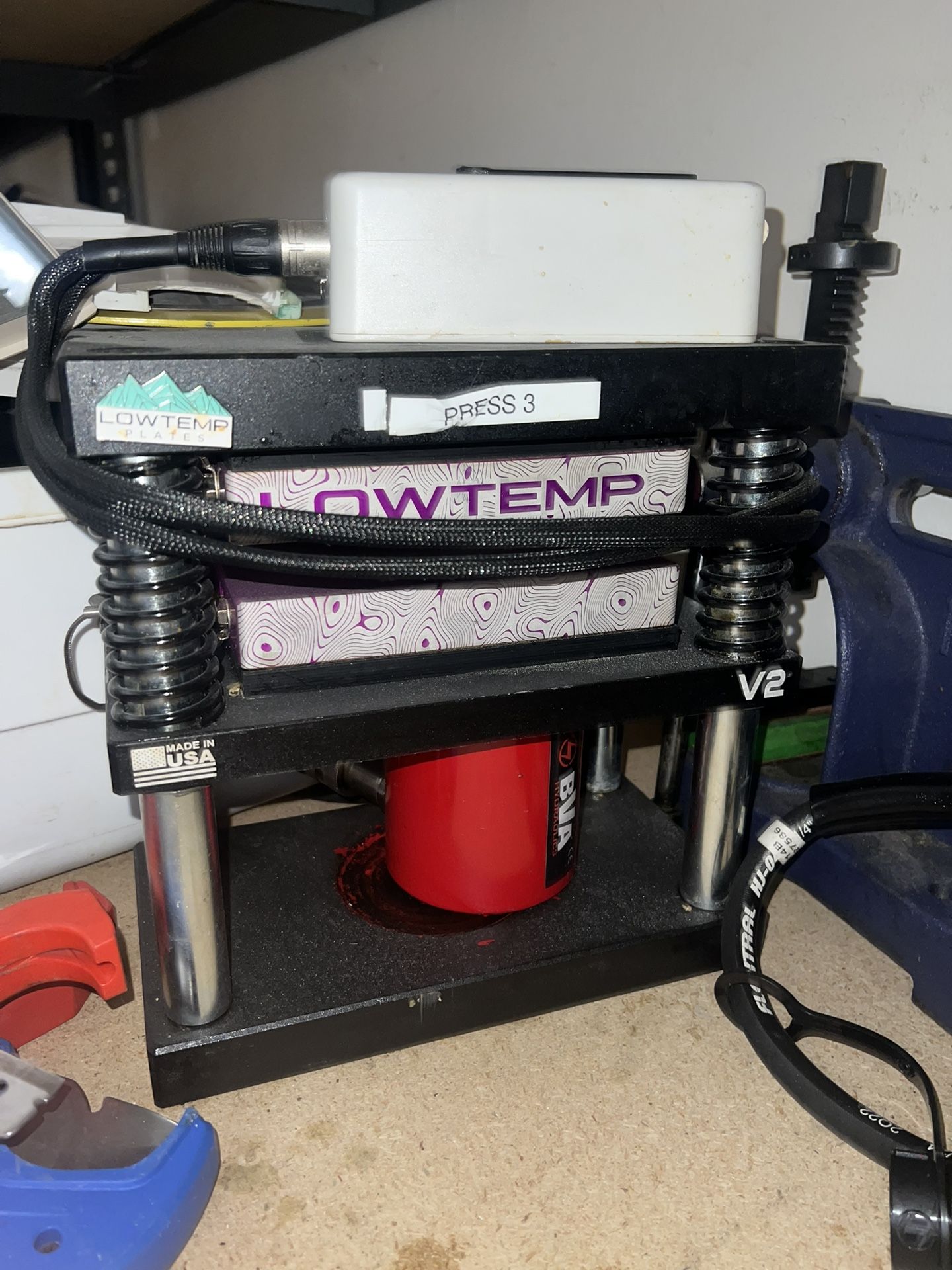 Low Temp Industries Rosin Press