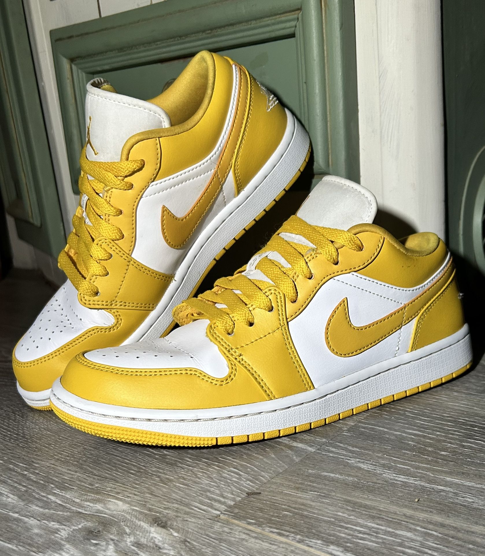 NIKE AIR JORDAN 1 LOW