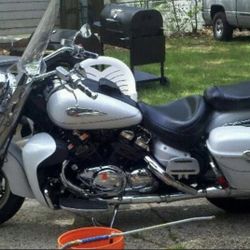 Yamaha Tour Deluxe 1500cc Cruiser Motorcycle