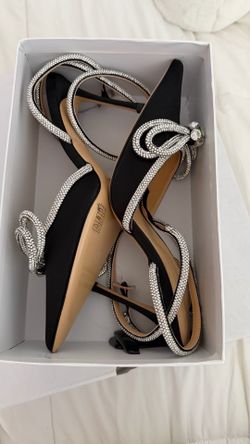 Neumann Marcus dupe heels