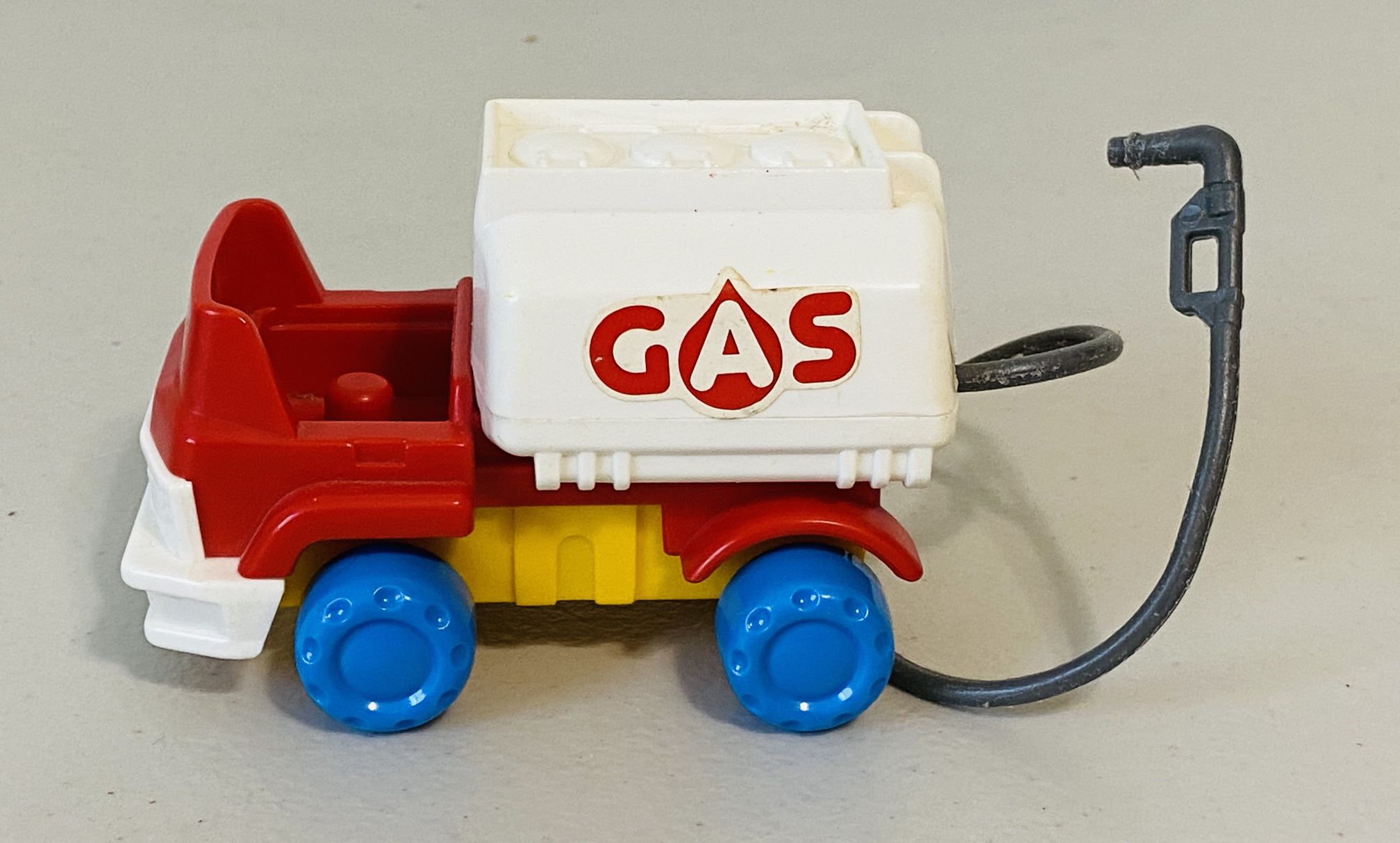 VNTG L'il Playmates 1984 Gas Tanker Truck With Hose 2.5" H GUC