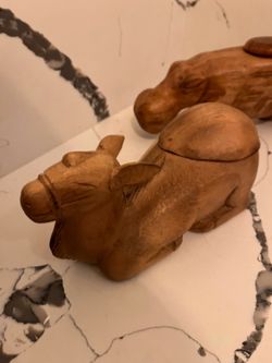 HAND CARVED AFRICAN ART