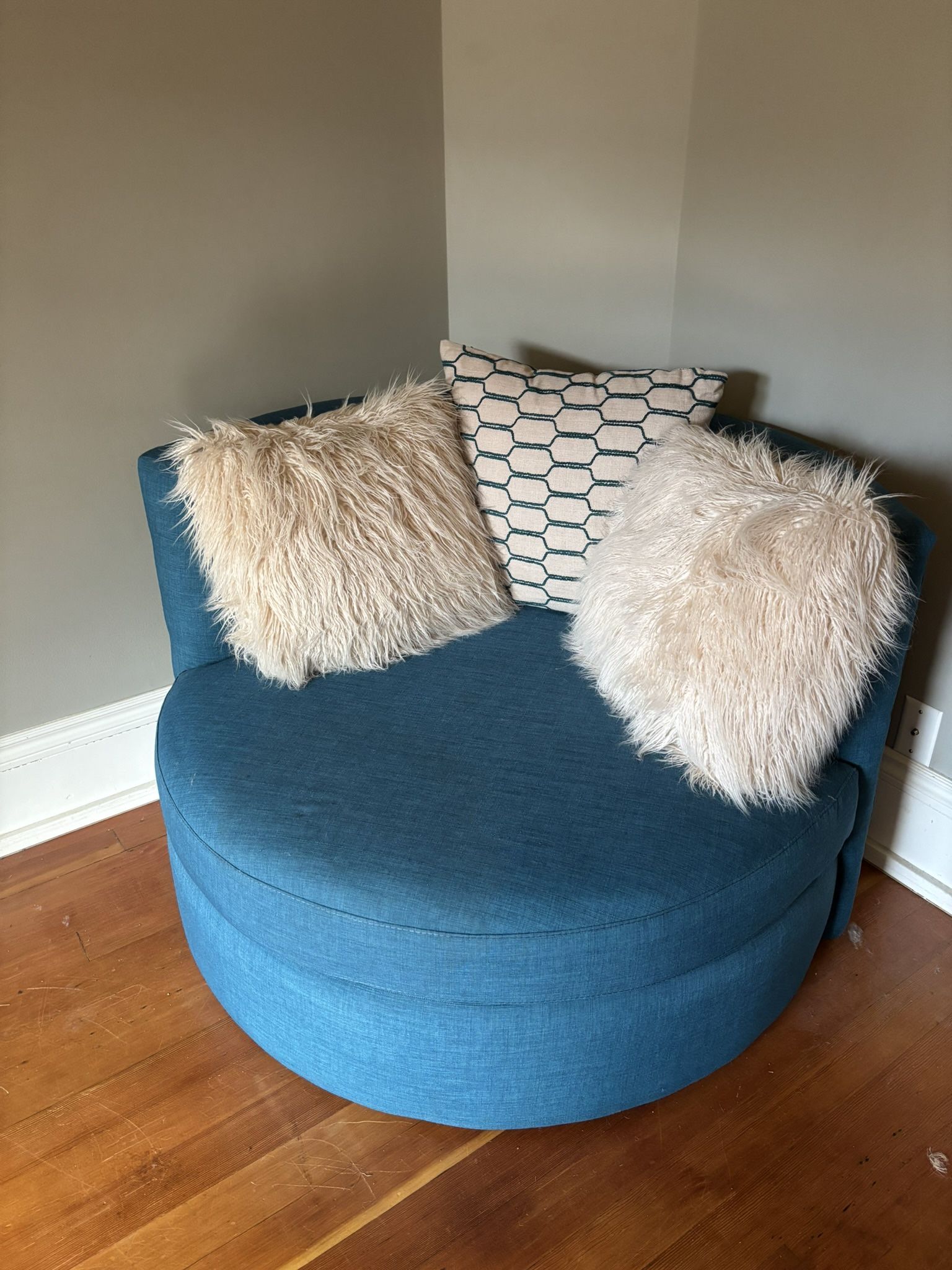 Oversized Swivel chair