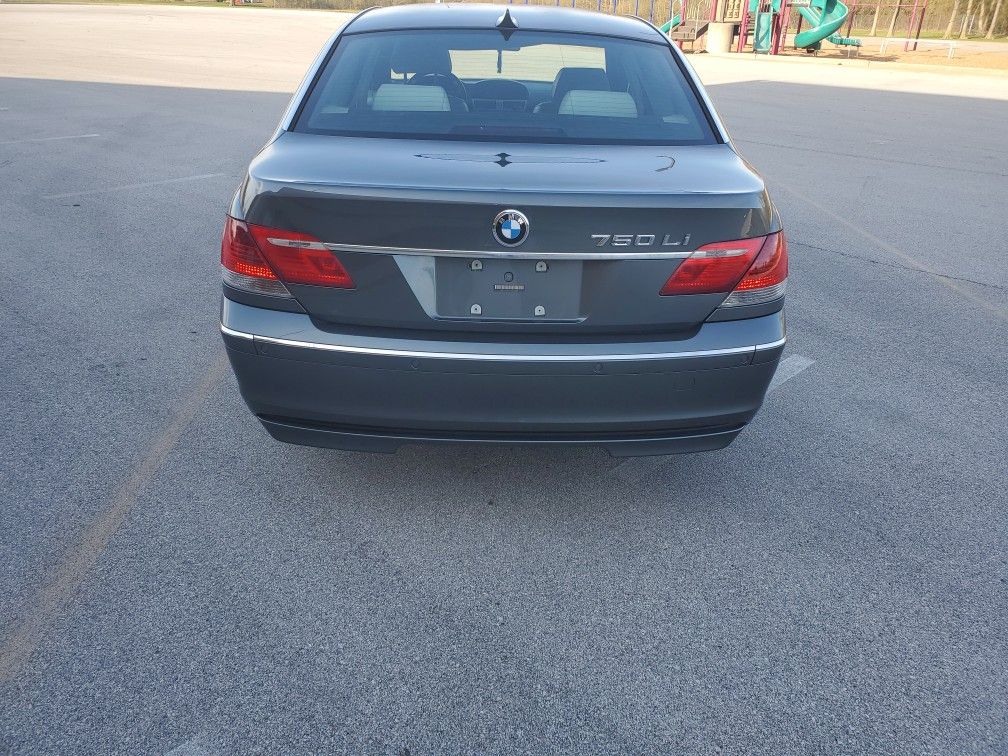 2006 BMW 750Li