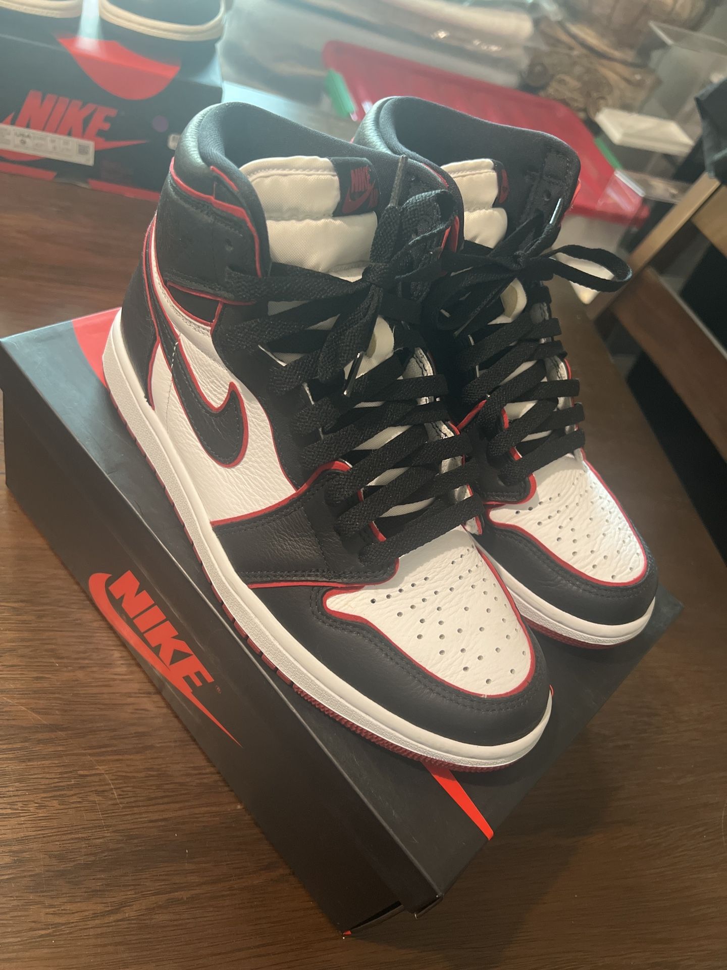 Air Jordan 1 Retro High OG ‘ Bloodline’