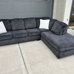 Perfect Condition Charcoal Ashley Sectional Couch - 🚚Delivery Available