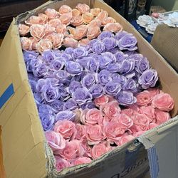Artificial Roses Big Box.   Caja Grande De Rosas Artificiales