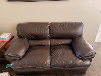 Loveseat (2-seater)