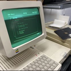 Working Apple Ilc Computer, Monitor, Stand, /Drive, Printer, Color Not Faded. majic-garnet