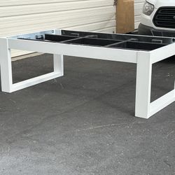 2 Tone Pool Table Black Top, White Bottom 7ft. Gently Used Has A Dining Top