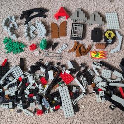 Vintage Lego 6082 Fire Breathing Fortress parts and pieces