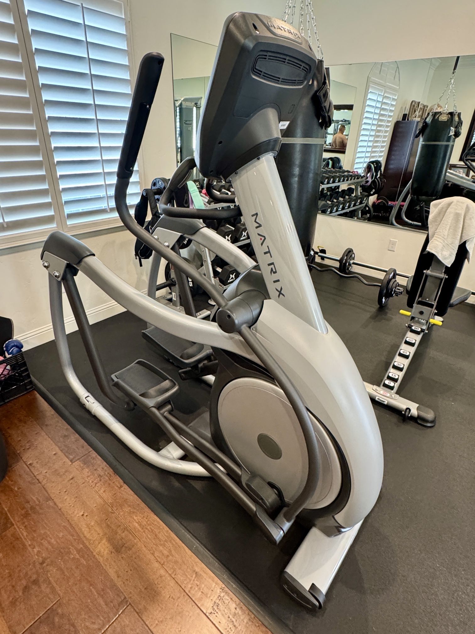 Elliptical, Commercial-Grade
