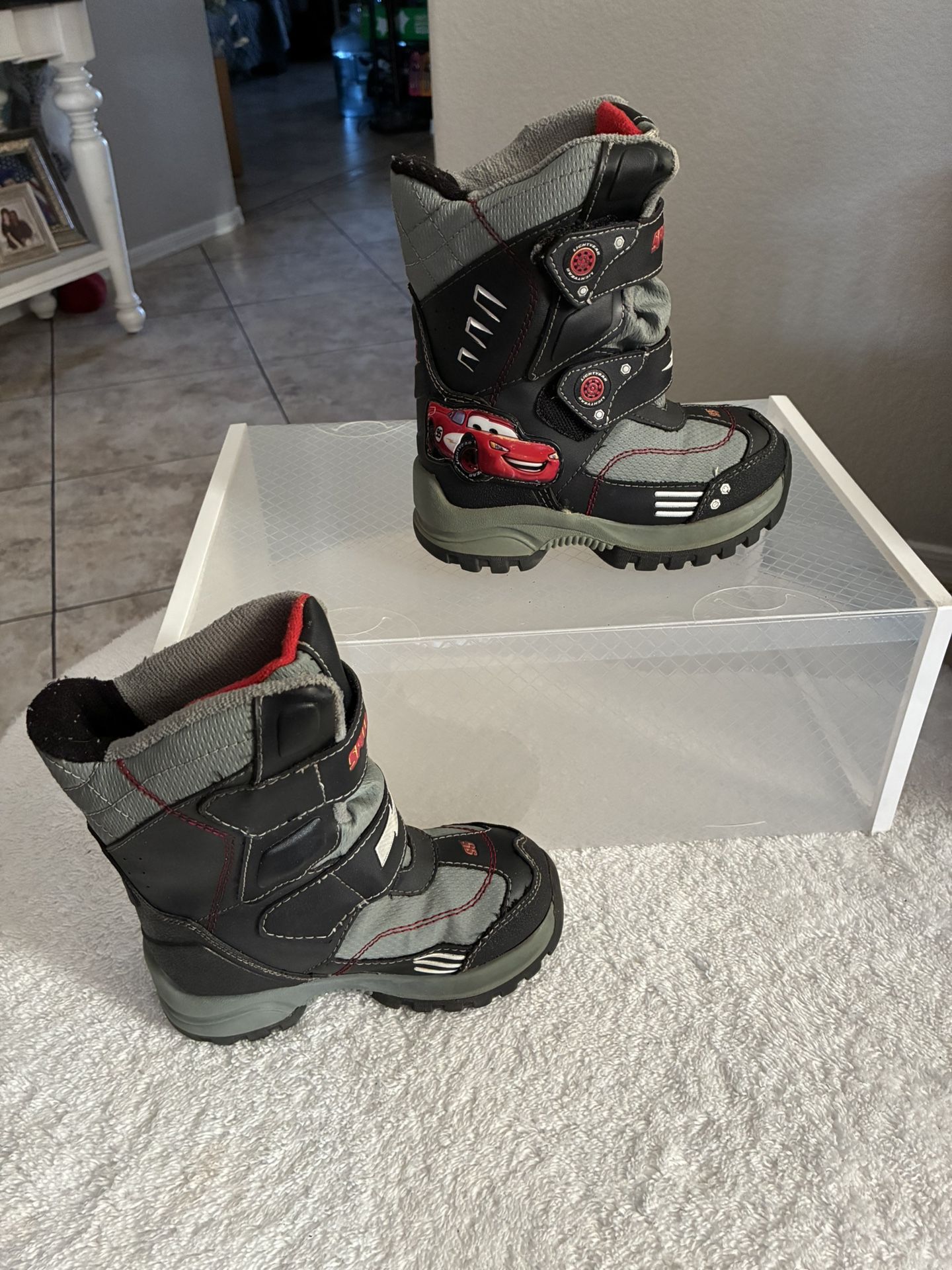 Boots Snow ⛄️ Kids Size.9