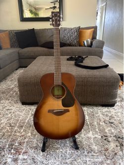 YAMAHA FS800 Guitar