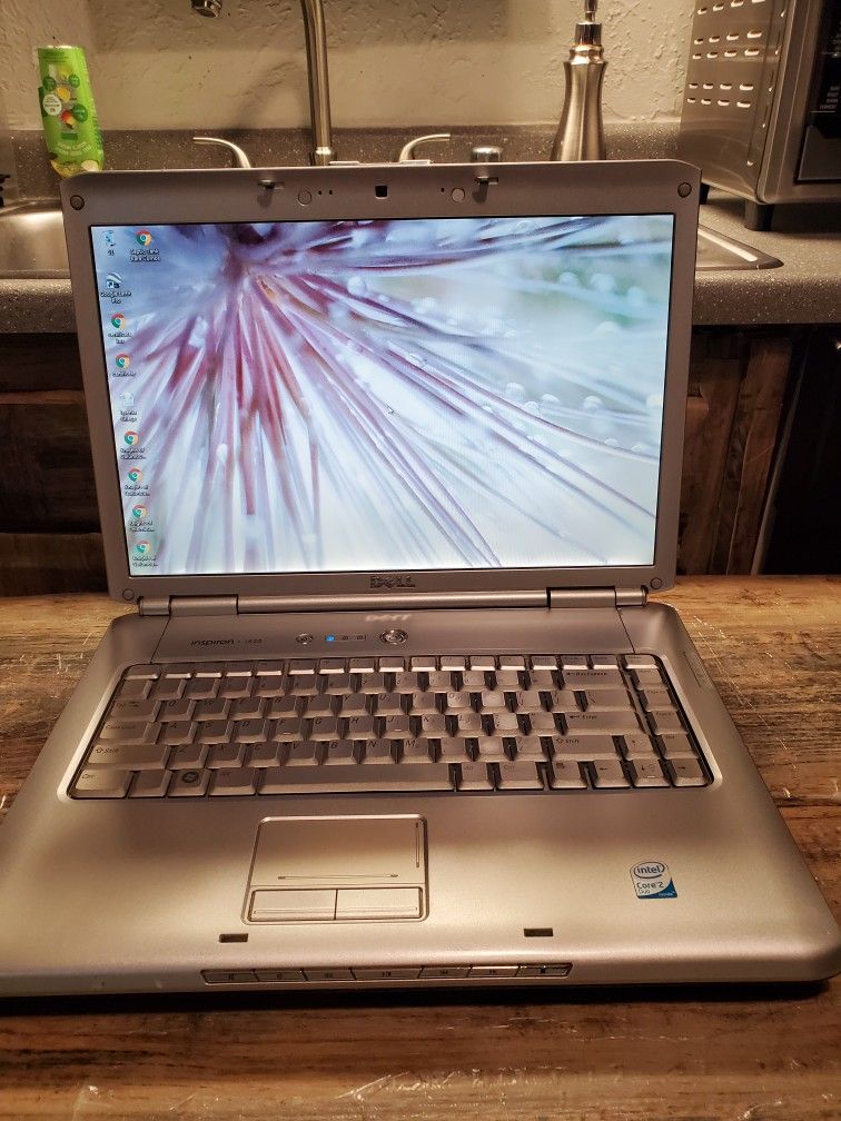 Dell Inspiron 1520🙂 Needs Battery Needs Power Cord