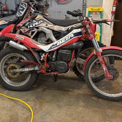 Motorcycle Beta 
