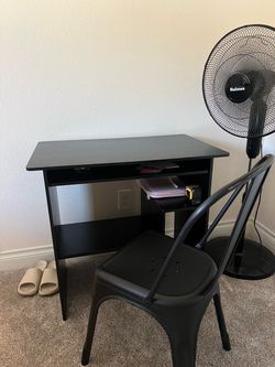 Desk & chair