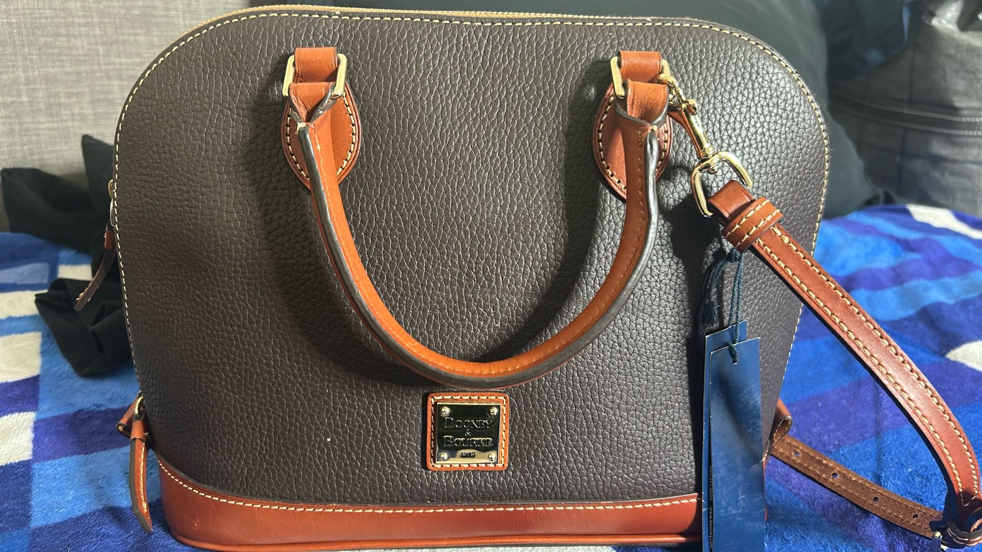 Dooney & Bourke Bag 