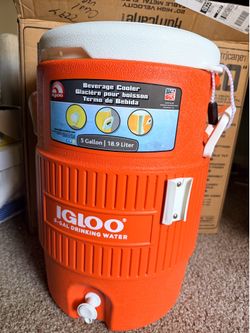 5-GALLON IGLOO COOLER