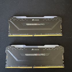 CORSAIR 32GB RGB PRO RAM (2x16GB)