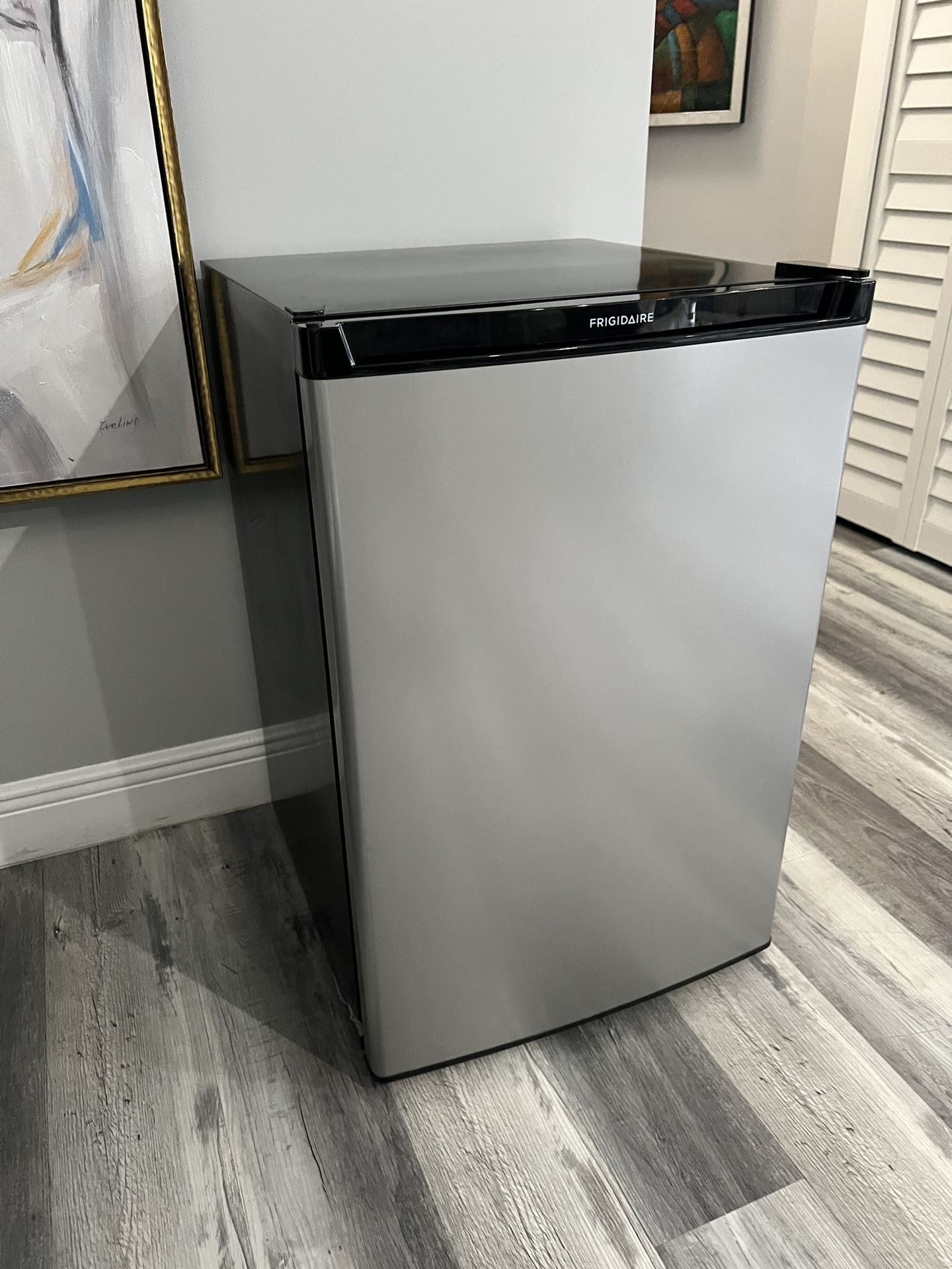 Frigidaire Refrigerator New