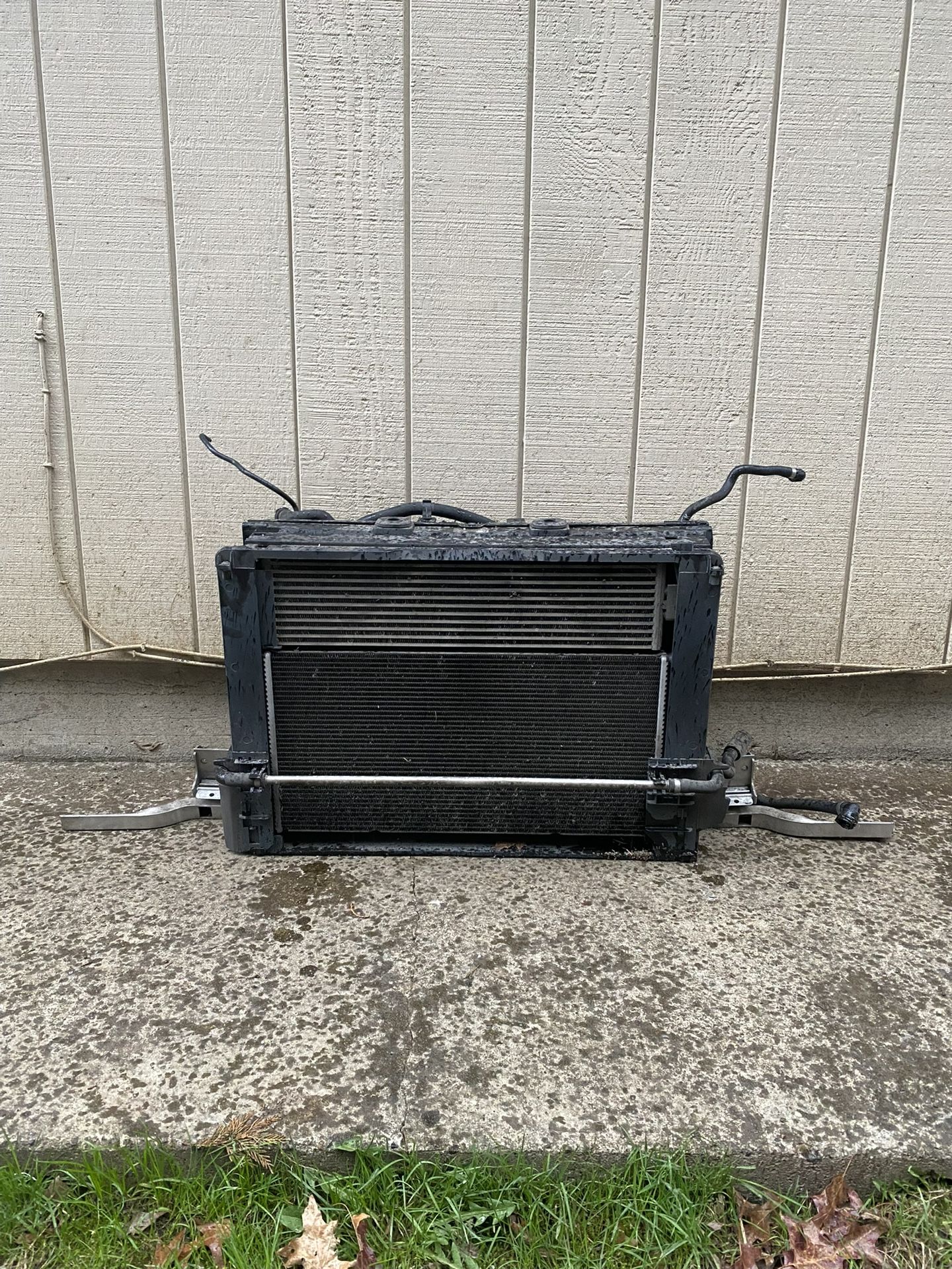BMW 550i Radiator Assembly