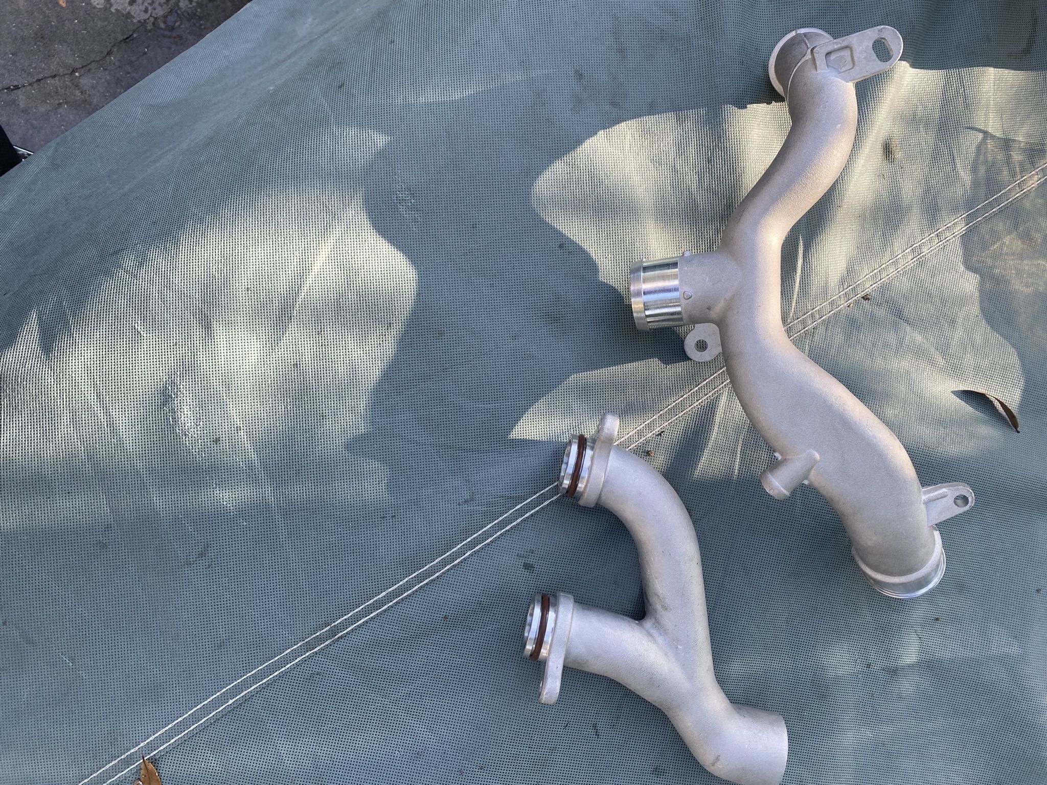 New Aluminum Water pump Thermostat Top Cross Over Hose