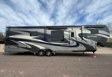 2019 Keystone Alpine 3700FL